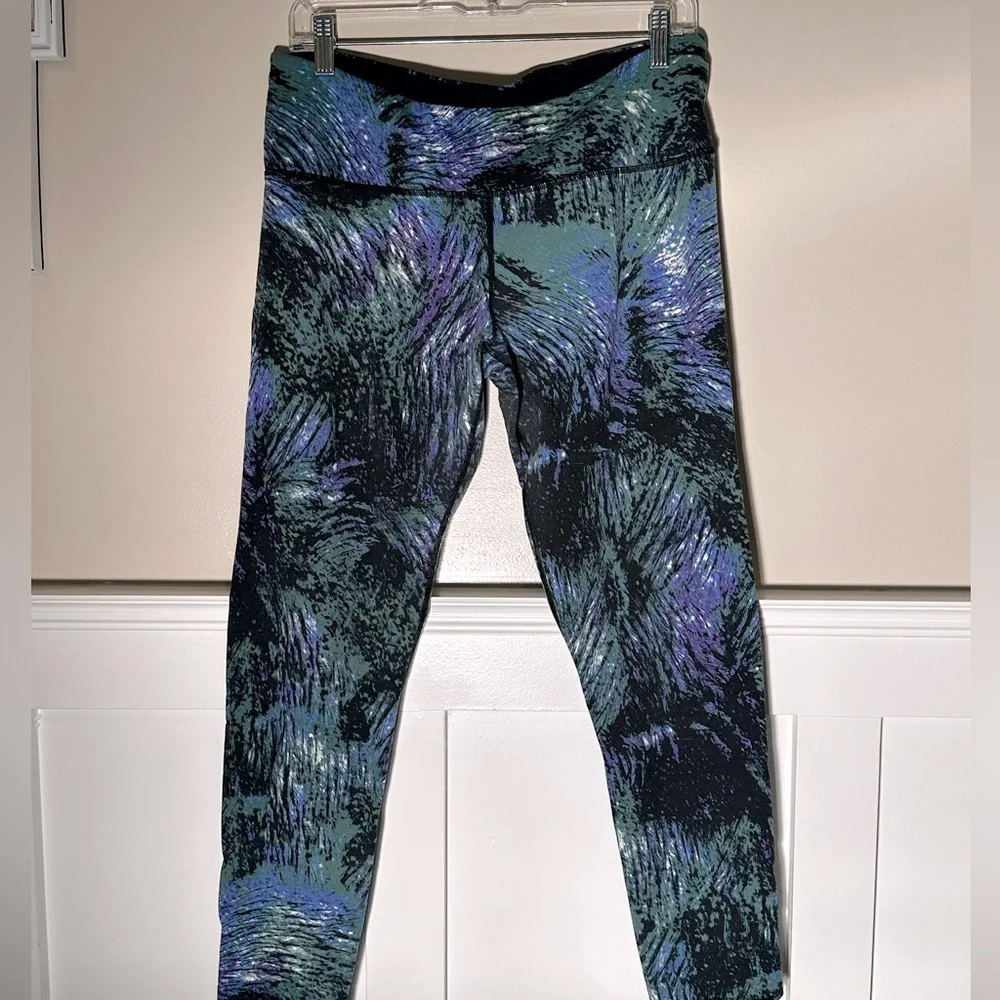 2 Pairs Of Large Leggings - Picture 2 of 9